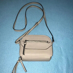 𝅺Unbranded Taupe small handbag faux leather very soft NEW size 5” X 6”
